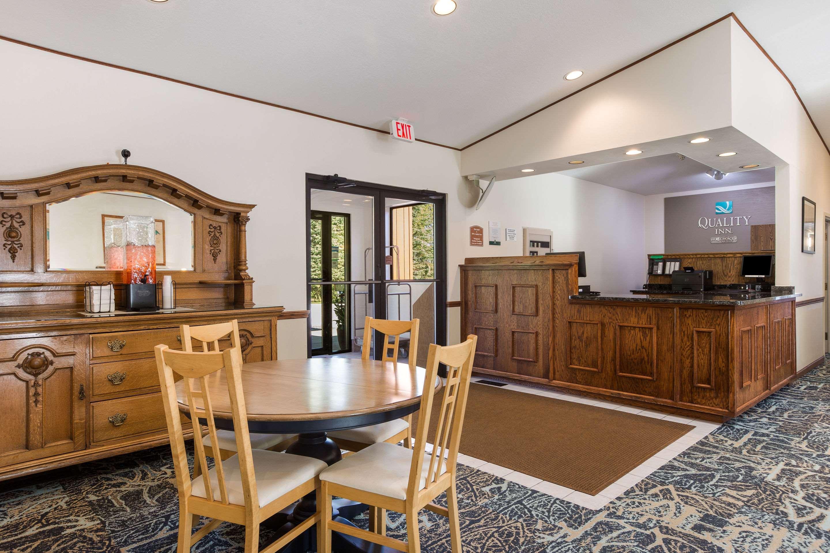 Quality Inn Petoskey-Harbor Springs Exterior foto