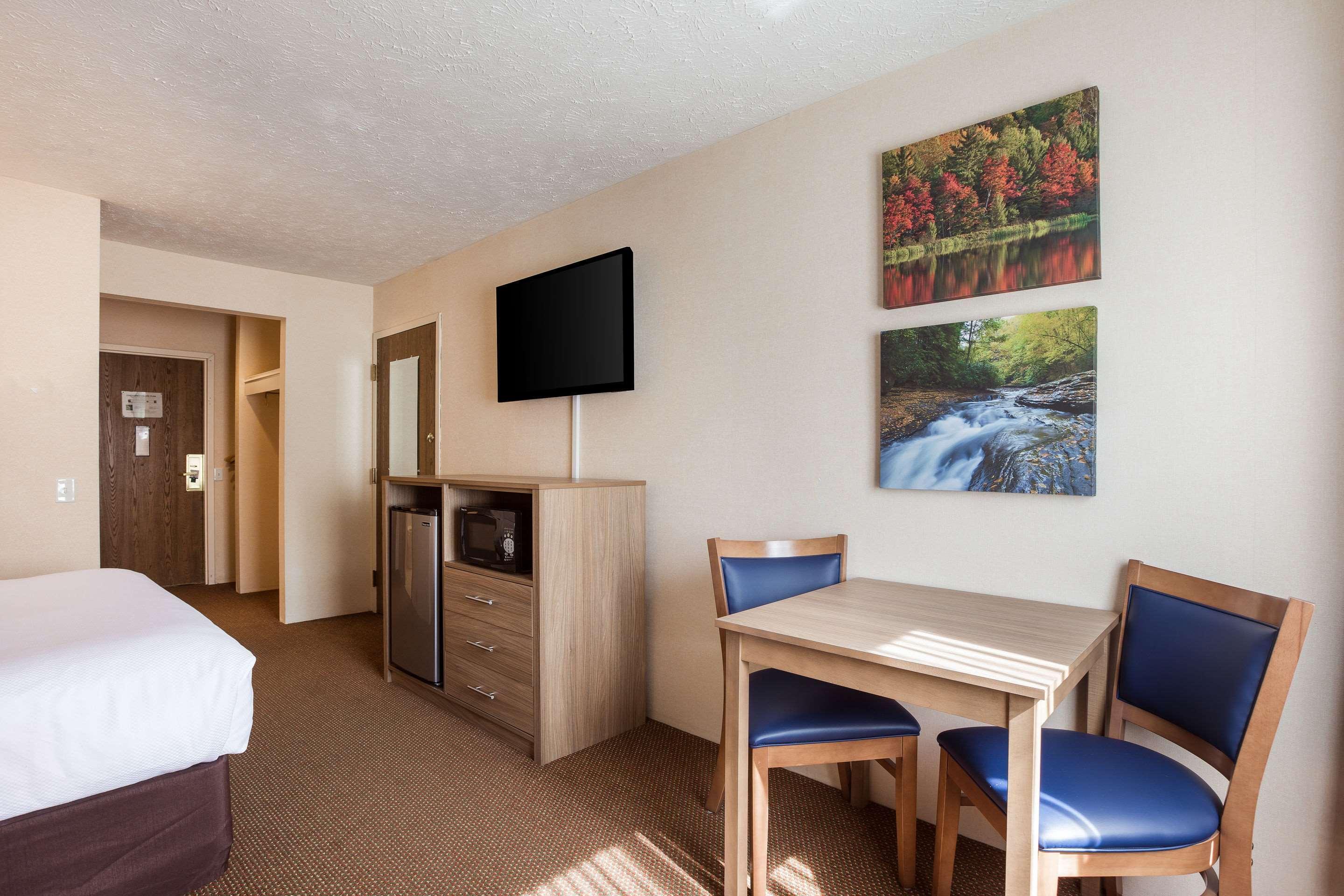 Quality Inn Petoskey-Harbor Springs Exterior foto